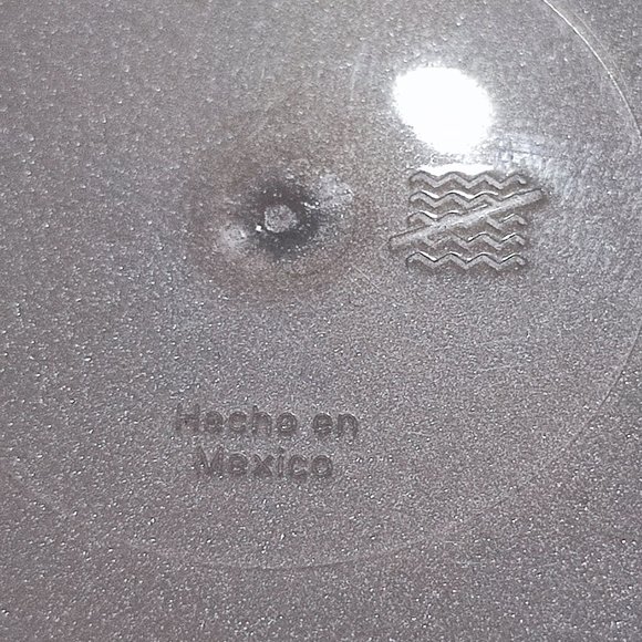 Tupperware food containers 12 - 8 - 5 cups winter design - Picture 6 of 6